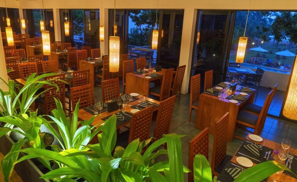 Mermaid Hotel & Club Kalutara Exterior photo