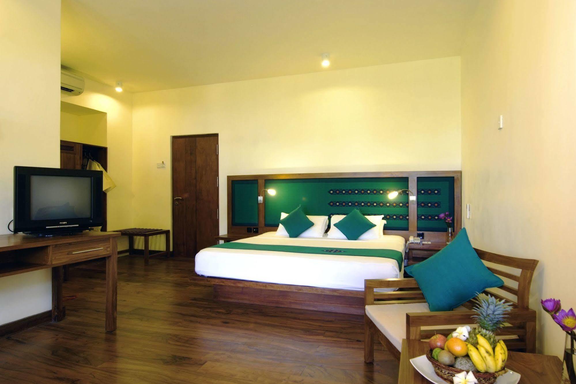 Mermaid Hotel & Club Kalutara Exterior photo